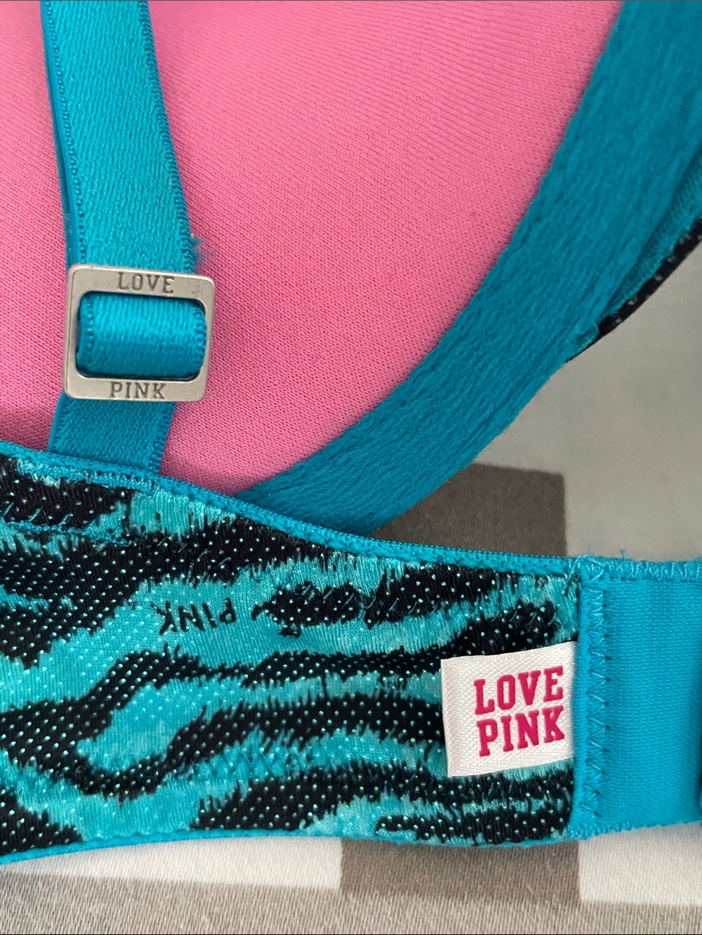 PINK Victoria's Secret Turquoise & Black Zebra Molded Push-up T-Shirt Bra - Picture 16 of 16